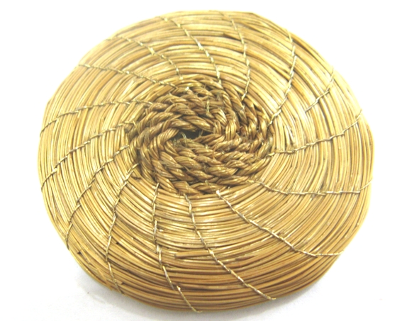 Mandala com corda capim dourado - 5/6 cm (par) CD-11